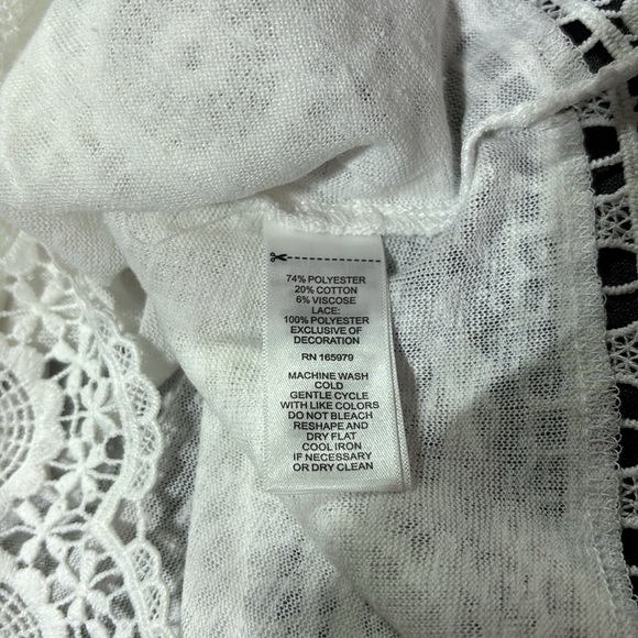 Cupio Blush Crocheted lace look double hemline,butterfly short sleeve,scoop neck - Picture 10 of 10